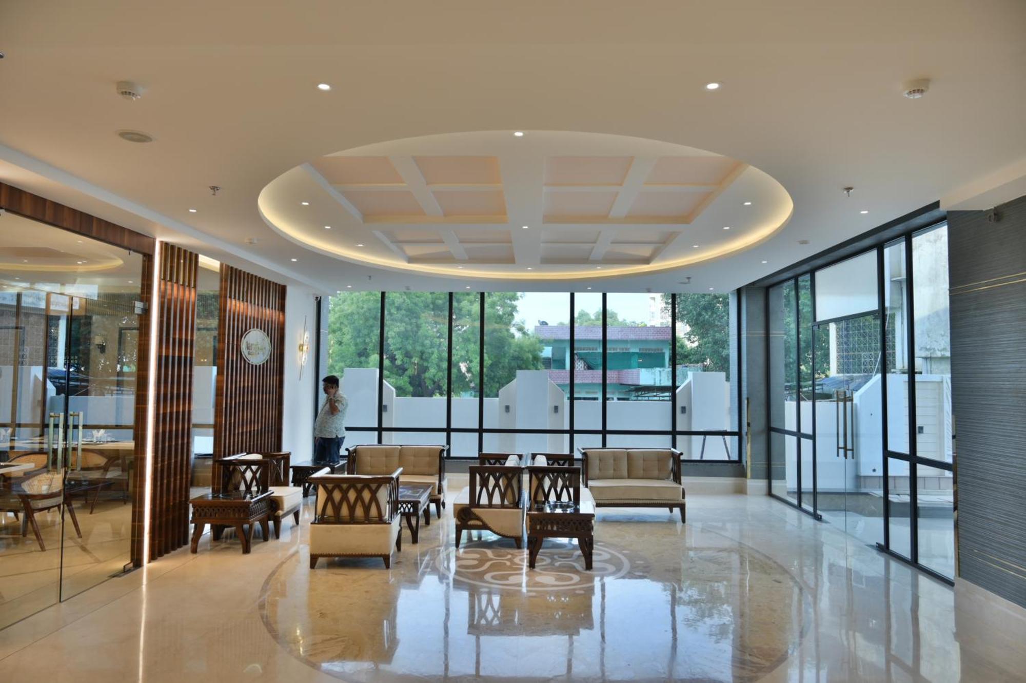 The Mudra Hotel Varanasi Exterior foto